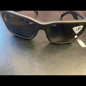 Vonzipper Elmore polarized sunglasses